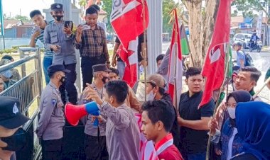 Dinilai Tidak Peduli Kesehatan Masyarakat Kurang Mampu, Cipayung Gruduk DPRD Labuhanbatu.