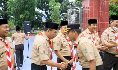 Peringati Hari Pramuka Kwarcab Labuhanbatu Ziarahi Makam Pahlawan 