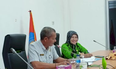 Asisten I Pimpin Rapat Persiapan Peringatan Hari Ibu