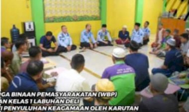 Erwin Simangunsong Karutan Kelas I Labuhan Deli Berikan Ceramah Keagamaan