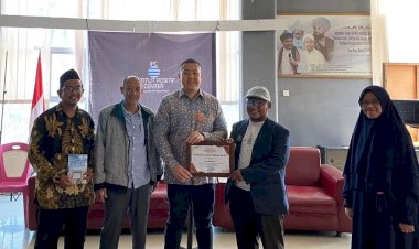 Launching Buku 'Dari Ujung Kota', Institut Positif : Tingkatkan Literasi Pemuda