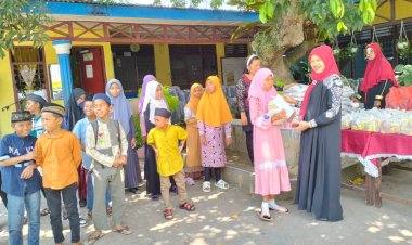 SDN Nomor 105300 Suka Makmur Deli Tua  Memberi Santunan Kepada Anak Yatim Piatu dan Farkir Miskin Dalam Rangka Bulan Suci Ramadhan 1444 Hijriah