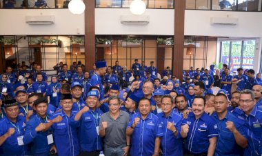 Rocky Gerung Hadir di Diklat Kader Partai Demokrat Kota Medan