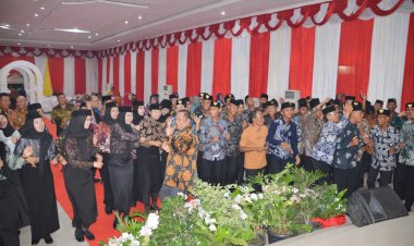 Pemko Padangsidimpuan Beri Penghargaan Kepada Anggota Paskibra Kota Padangsidimpuan