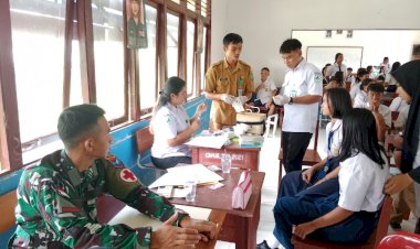 Pos Siding Pamtas RI-Mly Yonarmed 16/TK Melaksanakan Imunisasi Japanese Encephalitis