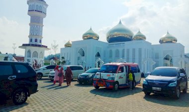 Masjid Agung Al-Abror Kota Padangsidimpuan Tarik Banyak Wisatawan 