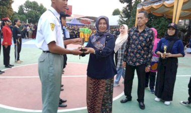 Kepala SMAN 14 Medan Eva Fitra,SPd M.Si.Resmi Tutup Perlombaan Bukti Dan Baktiku, Pasgardkibra Ke 8 Tahun 2023.