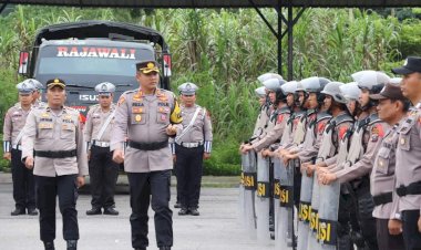 Polres Madina Melakukan Apel Gelar Pasukan Operasi Mantap Brata Toba
