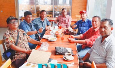 Forum Jurnalis Pemprovsu Bangun Kekompakan di Pelabuhan Belawan Sambil Nikmati Santap Ikan Laut