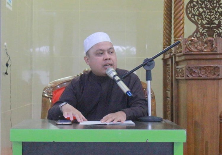 GHURUR: ILUSI KEBAIKAN YANG MENYESATKAN